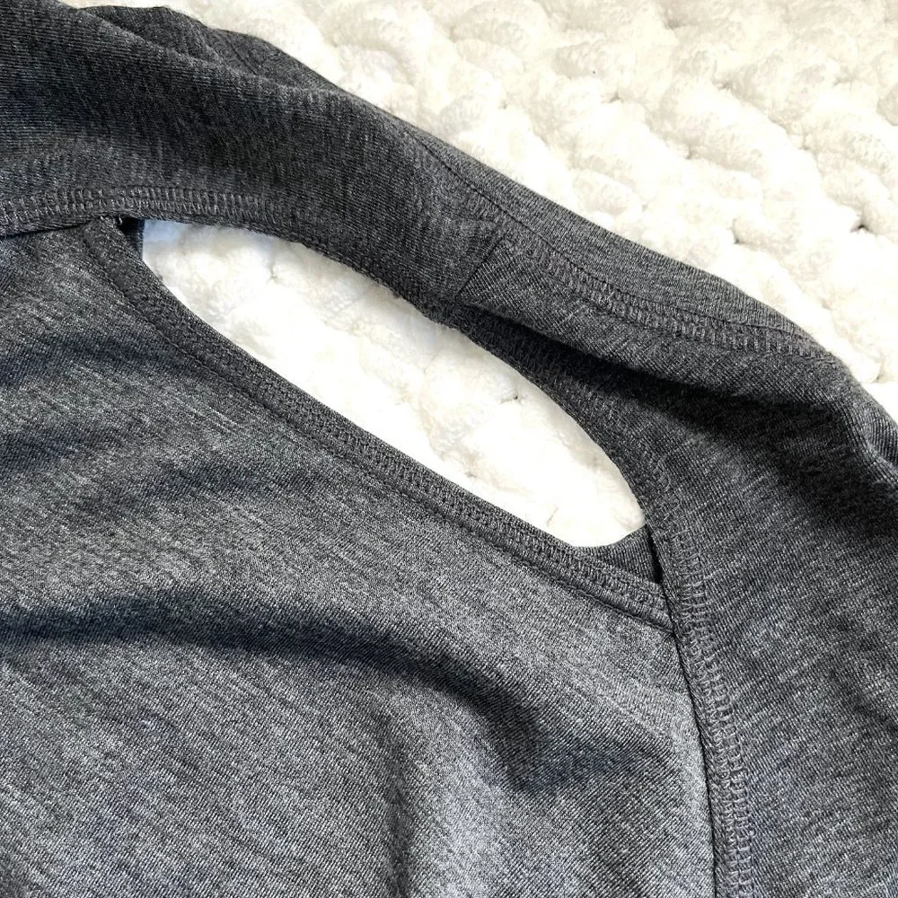 NWT Girls GAP GapFit Dry Fit Athletic Shirt (Gray) XS